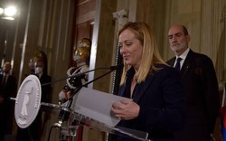 Nữ Thủ tướng đầu tiên của Ý chính thức được bổ nhiệm