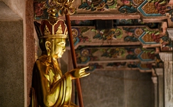 Khám phá ngôi chùa gốm sứ độc đáo có một không hai tại Hà Nội