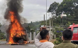 Đồng Nai: Xe tải cháy rụi trên quốc lộ 20 gây ùn tắc giao thông