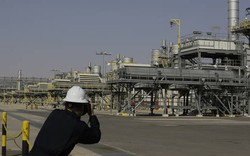 Saudi Arabia giữ nguyên giá dầu bán cho châu Á nhưng tăng giá với Mỹ