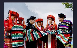 Lần đầu trình diễn trang phục truyền thống các dân tộc thiểu số phía Bắc 2022