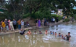 Ninh Thuận: Bé 7 tuổi mải bắt cào cào không may rớt xuống dòng kênh chảy xiết đuối nước thương tâm