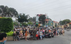 TP.HCM: Cháy chung cư trên đường Kinh Dương Vương, hàng trăm người dân bỏ chạy tán loạn