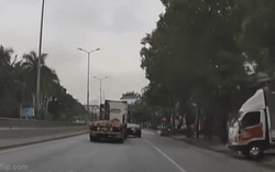 Clip NÓNG 24h: Camera vụ va chạm giữa xe đầu kéo và xe con tập lái ở Hải Phòng