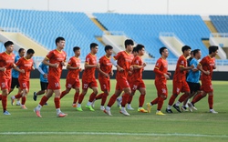 Vì sao 10 tuyển thủ ĐT Việt Nam phải tập riêng?