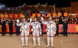 Phi hành gia Trung Quốc lên trạm vũ trụ trong sứ mệnh lịch sử