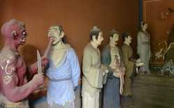 Trung Quốc: Ngôi đền không dành cho người "yếu tim" bởi tái hiện điều này