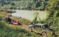 Xe chở khách tham quan thác lao xuống sông, tài xế mất tích