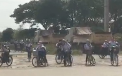 Vụ xe chở đất chạy trước cổng trường giờ tan học ở Quảng Ngãi: Dừng thi công nếu tái phạm