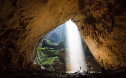 Hệ thống hang động nào của Việt Nam được ví như mê cung dưới lòng đất, có một động lớn nhất thế giới?
