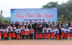 Đoàn Thanh niên cơ quan Trung ương Hội Nông dân Việt Nam tổ chức chương trình thiện nguyện tại Tuyên Quang