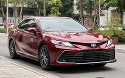 Chạy 197km, chủ xe Toyota Camry 2.5Q 2022 bán lỗ 200 triệu đồng