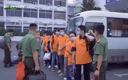 Công an TP.HCM trục xuất 12 người Trung Quốc nhập cảnh trái phép vào Việt Nam