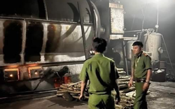 Đồng Nai: Phát hiện cơ sở lén đốt 15 tấn vỏ xe ô tô lấy lõi thép