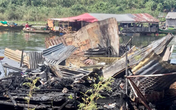 Đồng Nai: Một bè cá - nơi trú ngụ của gia đình 7 người bị lửa thiêu rụi hoàn toàn