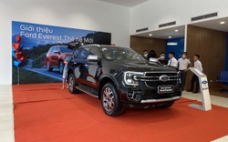 Ford Everest "cháy hàng" cuối năm, chênh cả trăm triệu đồng, Hyundai Santa Fe, Toyota Fortuner đua giảm giá