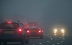 Lái xe ô tô trời lạnh sương mù cần lưu ý