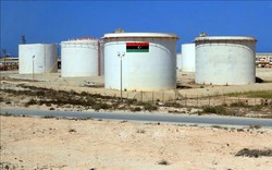 OPEC+ quyết định duy trì chính sách sản lượng dầu hiện có