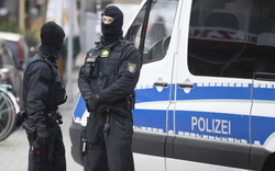 Cảnh sát Đức vây ráp trên toàn quốc, bắt 25 nghi can  âm mưu lật đổ chính phủ