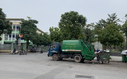 Chưa xử lý dứt điểm việc tập kết rác gần Trường mầm non Hồng Tiến ở quận Long Biên