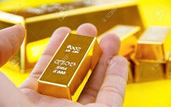 Giá vàng hôm nay 15/2: Vàng vừa giảm nhẹ lại tăng lên, nhà đầu tư bất an