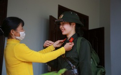 Nữ tân binh duy nhất ở Quảng Trị chia sẻ gì trong ngày nhập ngũ?