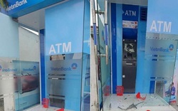 Người đàn ông đập máy ATM vì khó chịu khi thấy đèn màn hình nhấp nháy có thể bị xử lý thế nào?