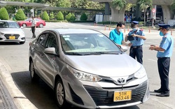 Xử nghiêm tài xế tăng giá, bắt chẹt khách tại sân bay Tân Sơn Nhất