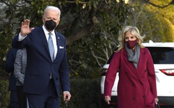 Tổng thống Mỹ Biden đi nghỉ với vợ khi chiến sự Nga-Ukraine đang cao điểm