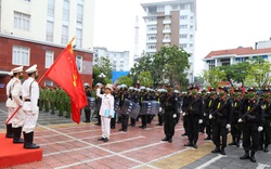 Thừa Thiên-Huế ra mắt Tiểu đoàn Cảnh sát cơ động dự bị chiến đấu
