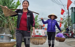 Tục 'gánh cỗ, góp mâm' hiếm có hàng trăm năm trong ngày Tết