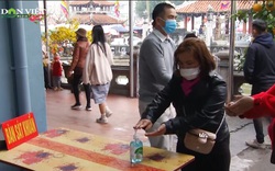 Nam Định: Nước sát khuẩn, khẩu trang đặt mọi nơi tại các đền phủ đầu năm