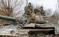Quân Nga chia thành các nhóm nhỏ, luồn sâu vào sát Kiev sẵn sàng tổng tấn công?