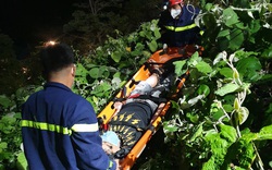 Đà Nẵng: Mải lo "check-in", nam thiếu niên rơi xuống vực sâu 15 mét