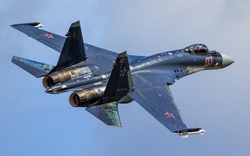 Tiêm kích Su-35 - "Vật thể ngoài hành tinh" của Nga khiến châu Âu e sợ