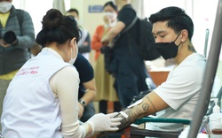 Quang Hải, Văn Hậu cùng ca sĩ Tuấn Hưng kêu gọi và tham gia hiến máu tại Hà Nội
