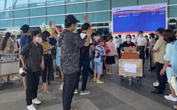Đón 2 chuyến bay quốc tế đầu tiên chở khách du lịch đến Đà Nẵng