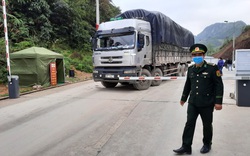 Trung Quốc áp dụng giao nhận hàng "không tiếp xúc" tại cửa khẩu Lạng Sơn: Sẽ hết ùn ứ nông sản?