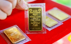 Giá vàng hôm nay 7/3: Vàng SJC vượt 73,5 triệu đồng/lượng, giá thế giới chạm mốc 2.000 USD/ounce