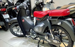 Honda Super Cub C125 đen nhám bị hét chênh hơn 100 triệu đồng