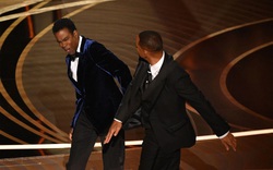 Lý do Chris Rock không rời sân khấu Oscar sau cú tát của Will Smith