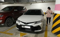 Khó hiểu Toyota Camry 2022 chạy chưa đầy 100 km đã được rao bán