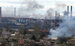 Nóng: Nga kiểm soát hoàn toàn Mariupol, phong tỏa pháo đài cuối cùng Azovstal của Ukraine không để "con ruồi nào lọt qua"