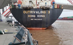 Hải Phòng: Yêu cầu làm rõ nguyên nhân tàu Outrivaling suýt đâm vào cầu Hoàng Văn Thụ