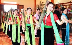 Lễ hội té nước của người Thái trắng Lai Châu