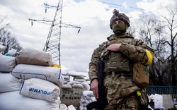 Chiến sự Ukraine: Kiev đối mặt với những tuần 'cực kỳ cam go' phía trước, miền nam Nga chuẩn bị sẵn sàng hầm tránh bom