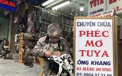 Nghề lạ ở Hà Nội: Ngồi vỉa hè phố cổ khâu, vá balo túi xách mà kiếm chỉ vàng mỗi tháng