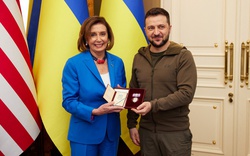 Hình ảnh chuyến đi tới Kiev không được thông báo trước của Chủ tịch Hạ viện Mỹ