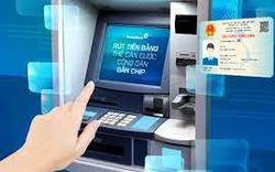 An toàn khi rút tiền ATM bằng căn cước công dân gắn chip