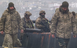 Nga tăng cường quân đội trên đảo Rắn, Anh lo Moscow sẽ "thống trị" Biển Đen